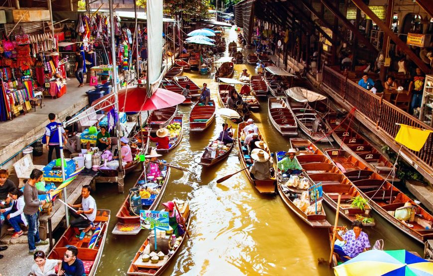 Damnoen Saduak Floating Market