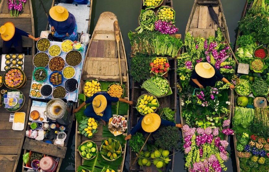 Damnoen Saduak Floating Market