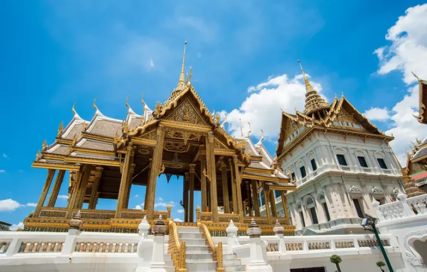 Bangkok Grand Palace and Wat Phra Kaew (Emerald Buddha)